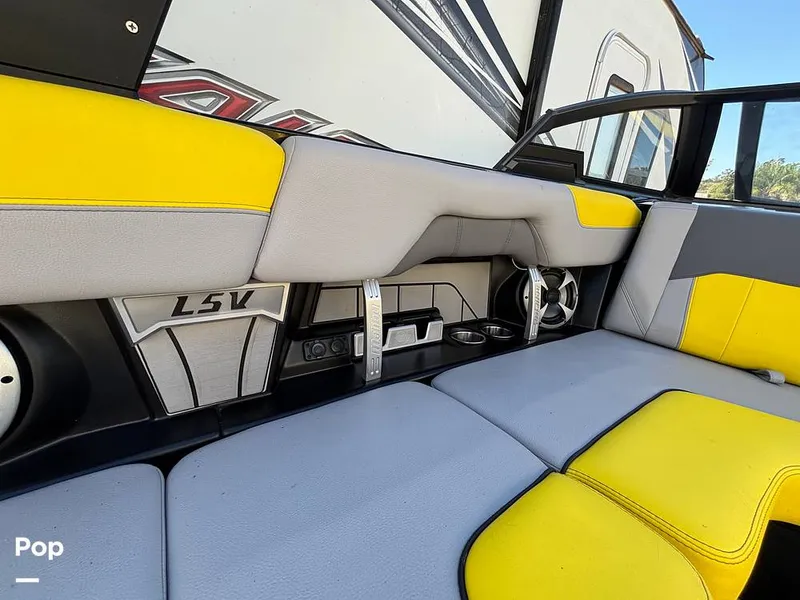 Slide: The Image of Malibu Wakesetter 25 lsv 2020 - 15819702
