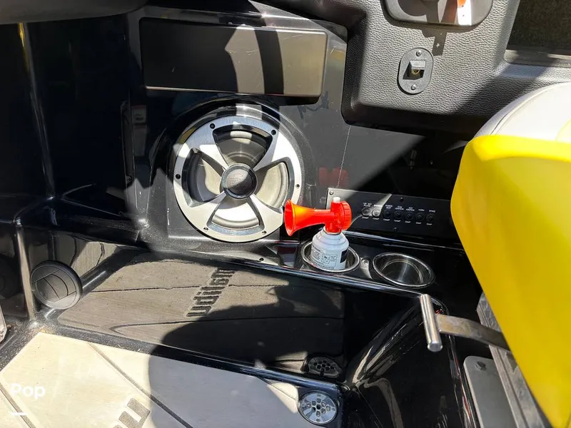 Slide: The Image of Malibu Wakesetter 25 lsv 2020 - 15819684