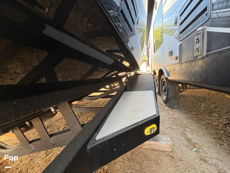 Slide: The Image of Malibu Wakesetter 25 lsv 2020 - 15819744