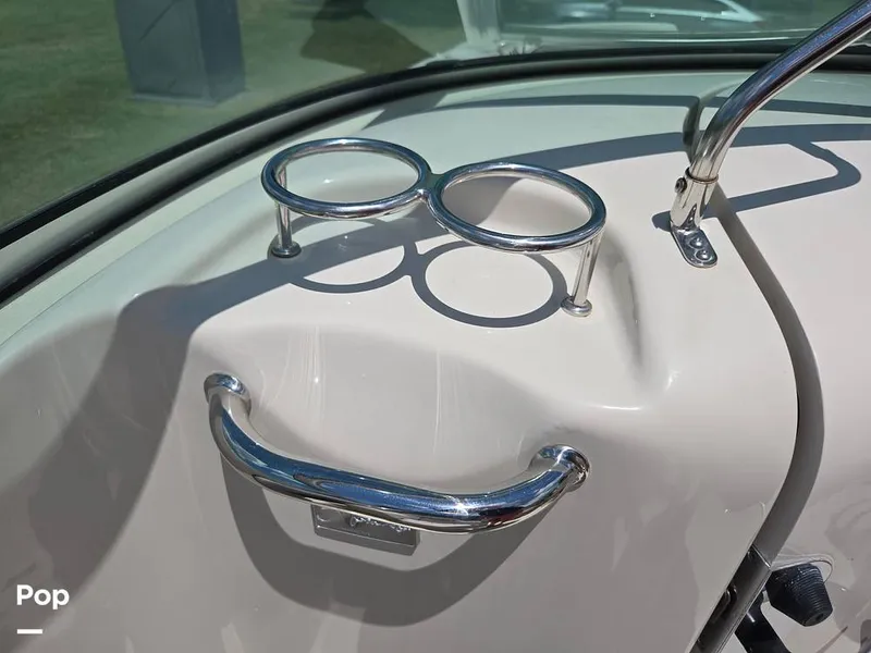 Slide: The Image of Sea Ray 240 Sundeck 2009 - 15736154