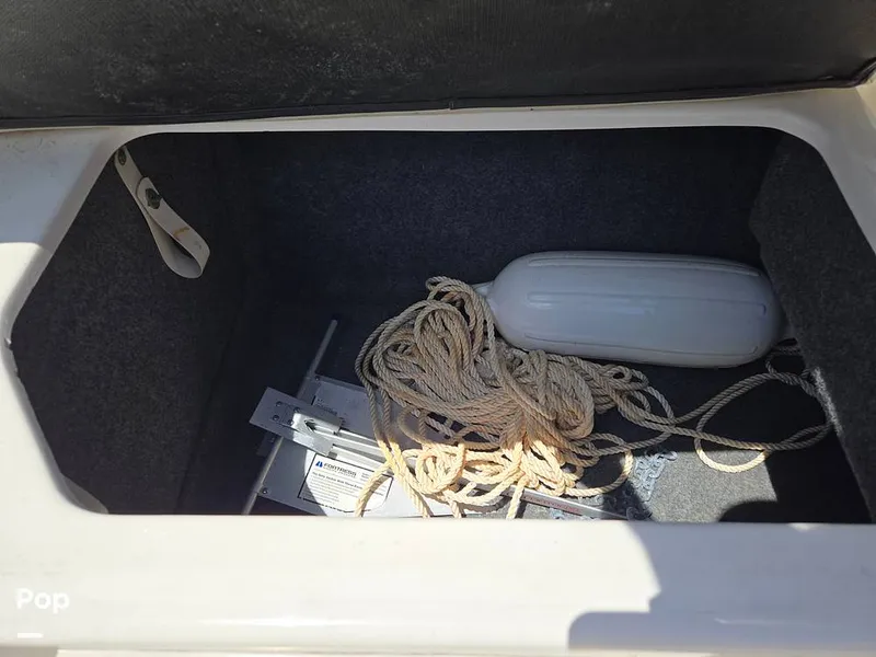 Slide: The Image of Sea Ray 240 Sundeck 2009 - 15736155