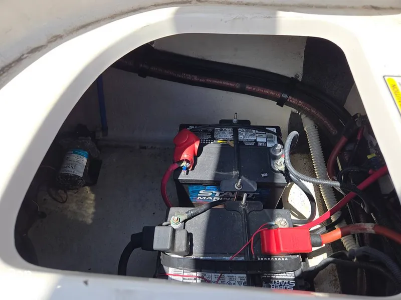 Slide: The Image of Sea Ray 240 Sundeck 2009 - 15736156