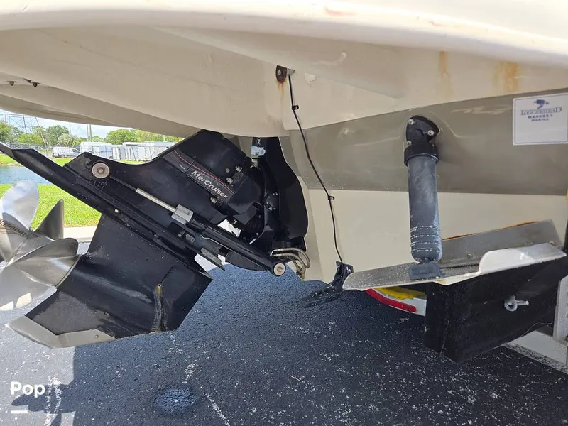 Slide: The Image of Sea Ray 240 Sundeck 2009 - 15736066