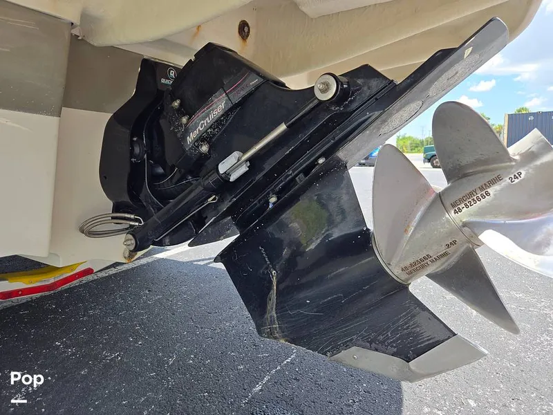 Slide: The Image of Sea Ray 240 Sundeck 2009 - 15736069