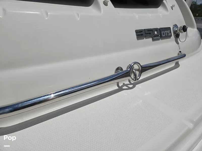 Slide: The Image of Sea Ray 240 Sundeck 2009 - 15736077