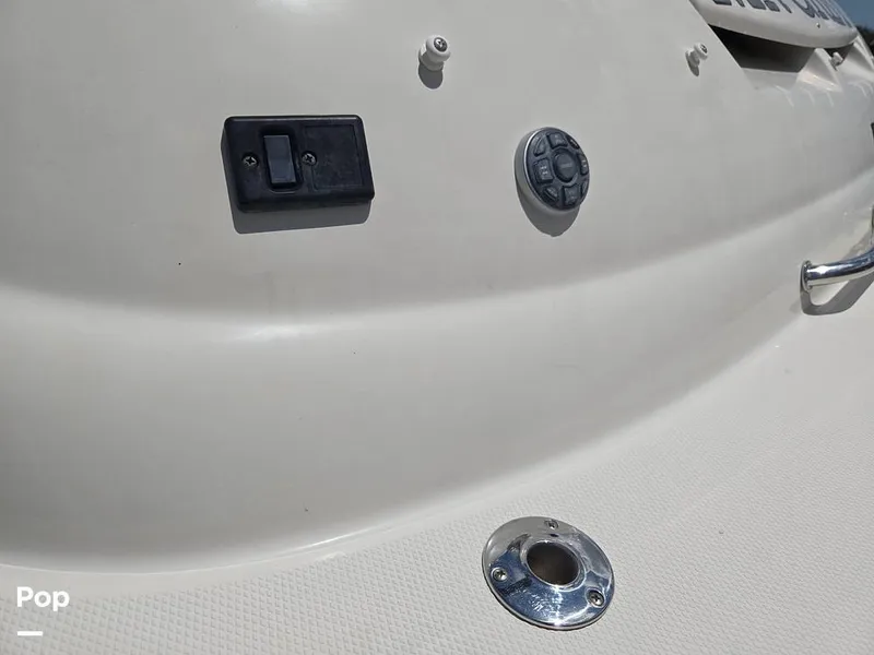 Slide: The Image of Sea Ray 240 Sundeck 2009 - 15736078