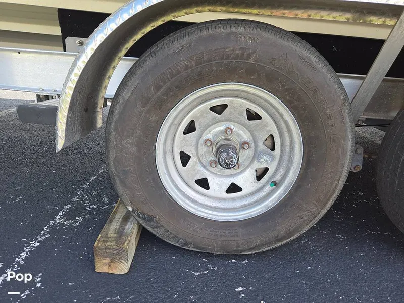 Slide: The Image of Sea Ray 240 Sundeck 2009 - 15736085