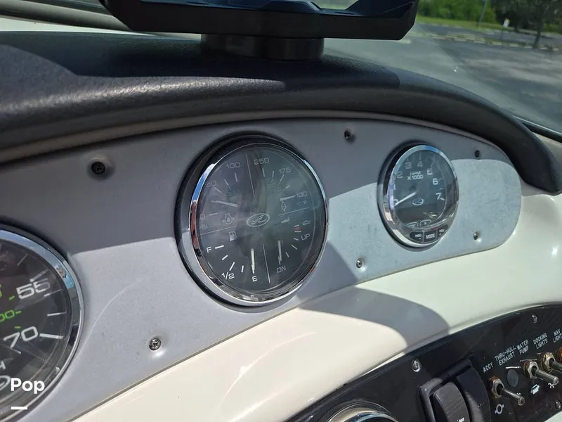 Slide: The Image of Sea Ray 240 Sundeck 2009 - 15736109