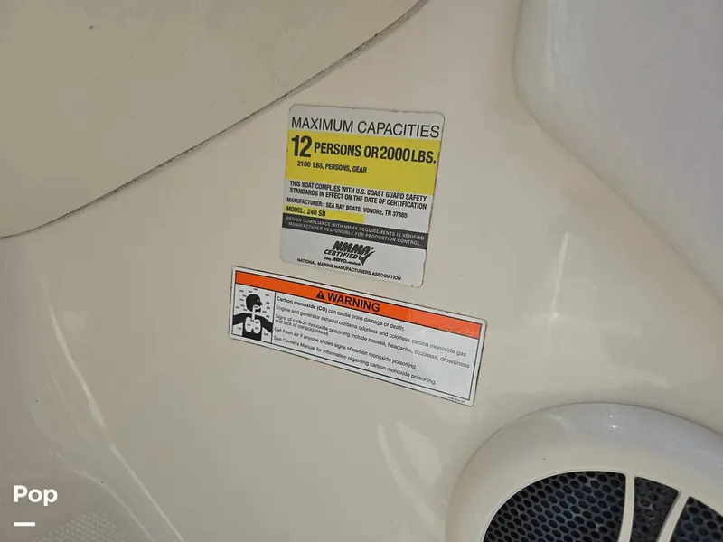 Slide: The Image of Sea Ray 240 Sundeck 2009 - 15736046