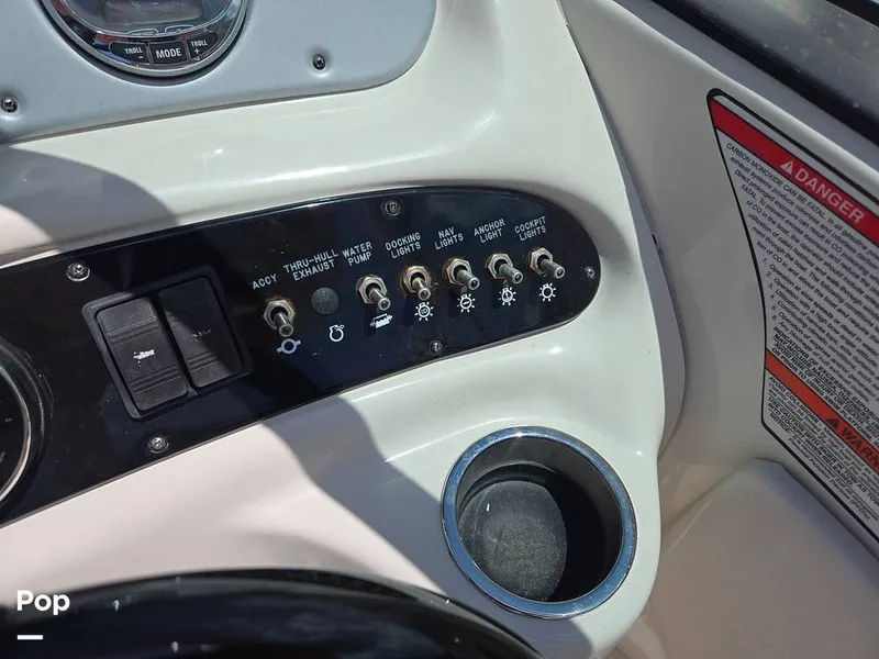 Slide: The Image of Sea Ray 240 Sundeck 2009 - 15736111