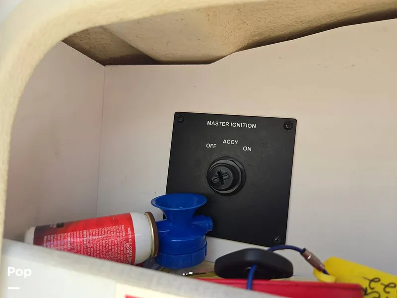 Slide: The Image of Sea Ray 240 Sundeck 2009 - 15736115