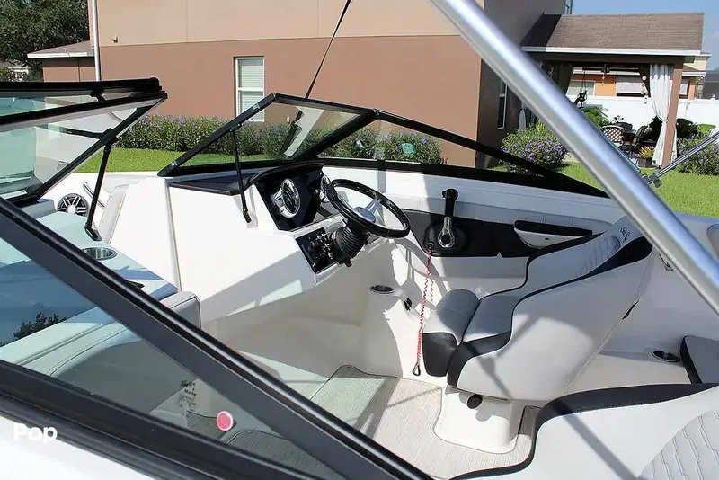 Slide: The Image of Sea Ray SPX 190 2022 - 15755529