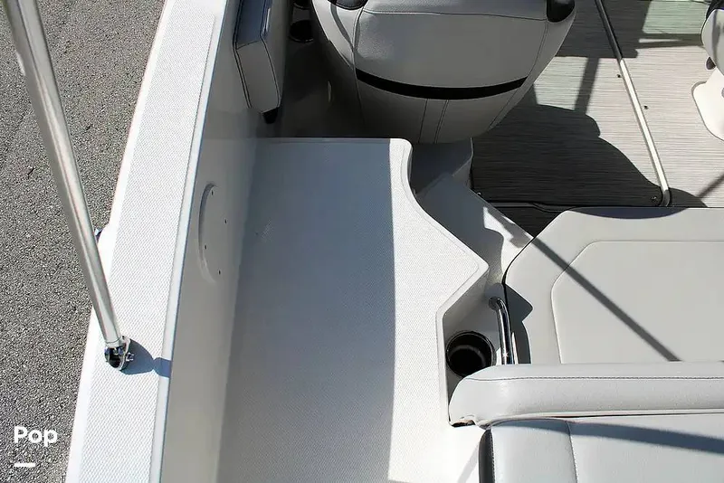 Slide: The Image of Sea Ray SPX 190 2022 - 15755537