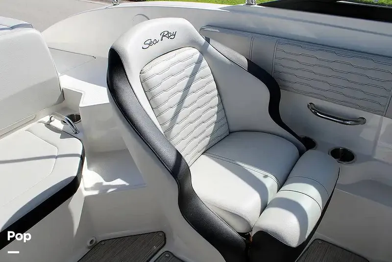 Slide: The Image of Sea Ray SPX 190 2022 - 15755545