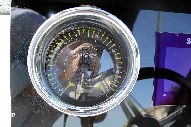 Slide: The Image of Sea Ray SPX 190 2022 - 15755554