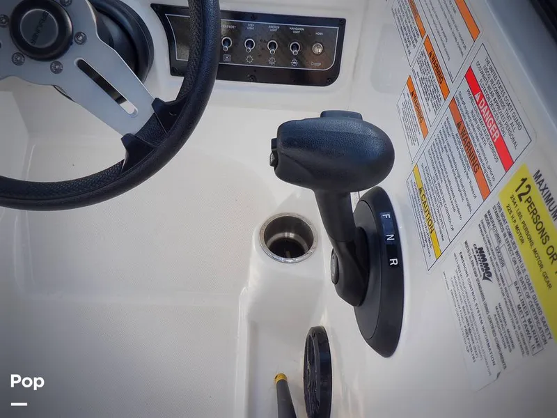 Slide: The Image of Bayliner DX 2200 2023 - 15766081