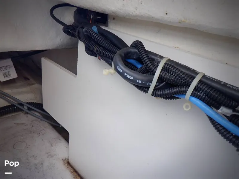 Slide: The Image of Bayliner DX 2200 2023 - 15766107