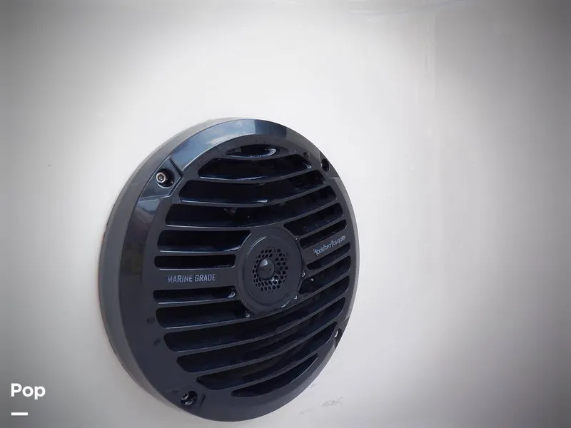 Slide: The Image of Bayliner DX 2200 2023 - 15766115