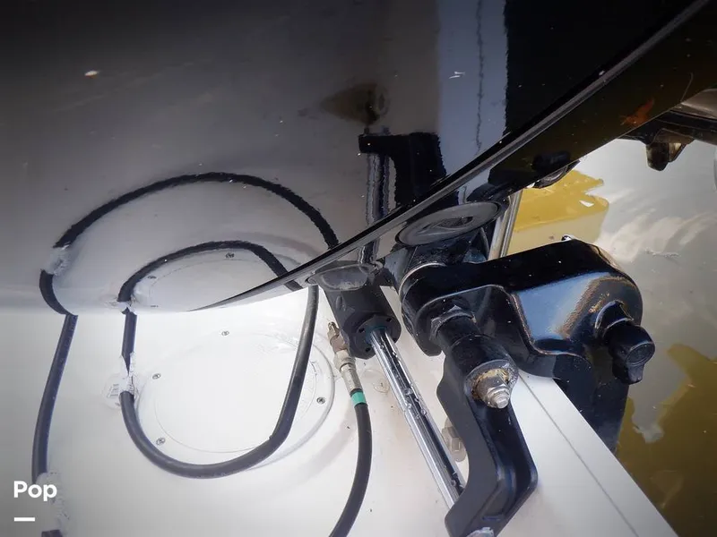 Slide: The Image of Bayliner DX 2200 2023 - 15766124