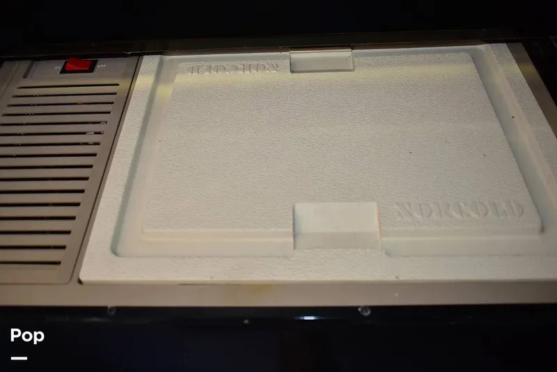 Slide: The Image of Scarab 38 KV 1988 - 15734794