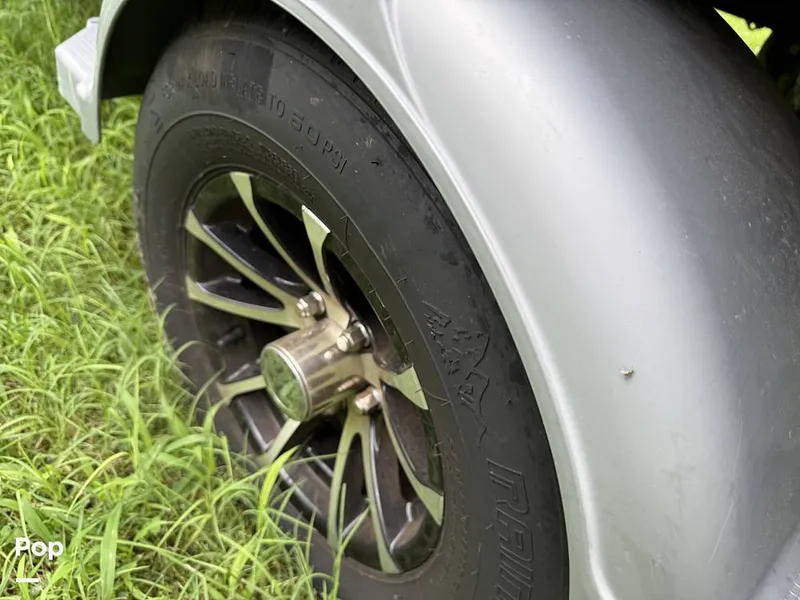 Slide: The Image of Sea-Doo Switch Cruise 21 2023 - 15733902