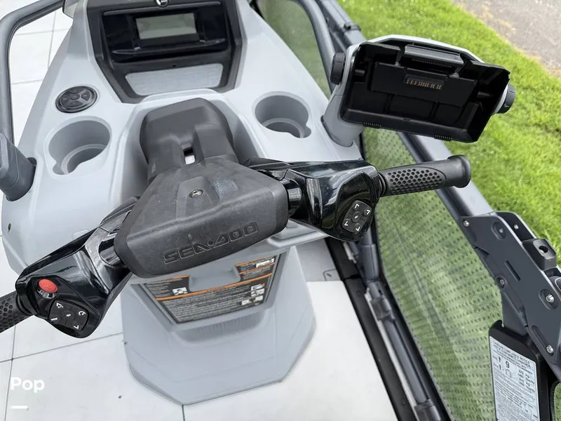 Slide: The Image of Sea-Doo Switch Cruise 21 2023 - 15733915