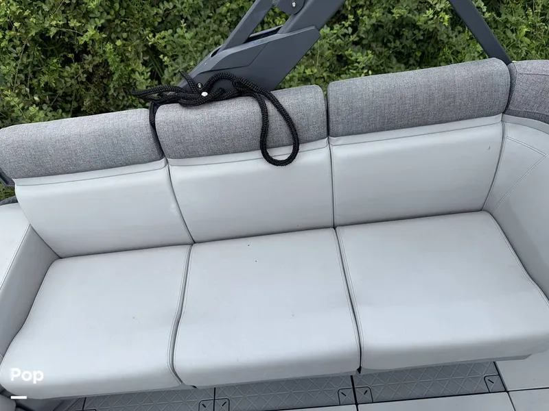 Slide: The Image of Sea-Doo Switch Cruise 21 2023 - 15733919