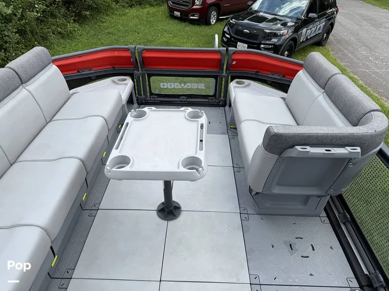 Slide: The Image of Sea-Doo Switch Cruise 21 2023 - 15733923