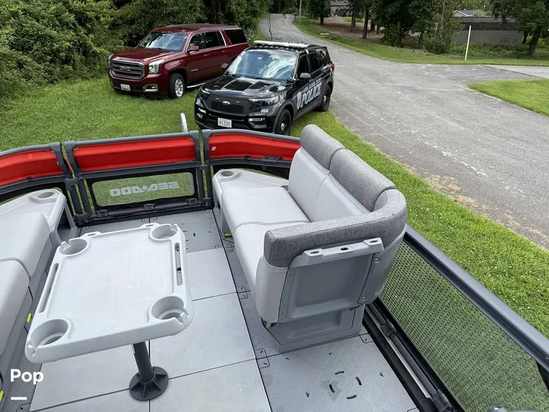 Slide: The Image of Sea-Doo Switch Cruise 21 2023 - 15733924