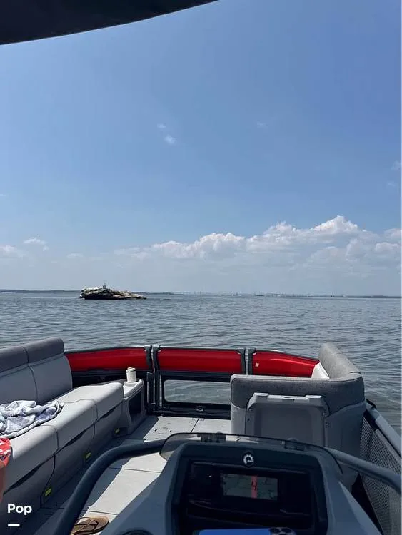 Slide: The Image of Sea-Doo Switch Cruise 21 2023 - 15715211