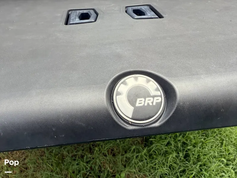 Slide: The Image of Sea-Doo Switch Cruise 21 2023 - 15733897