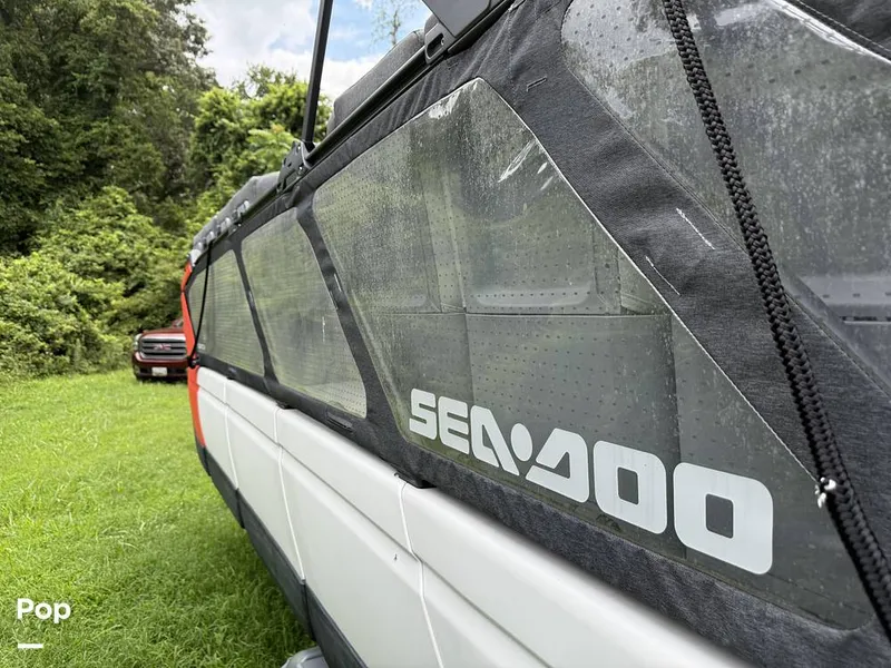 Slide: The Image of Sea-Doo Switch Cruise 21 2023 - 15733900