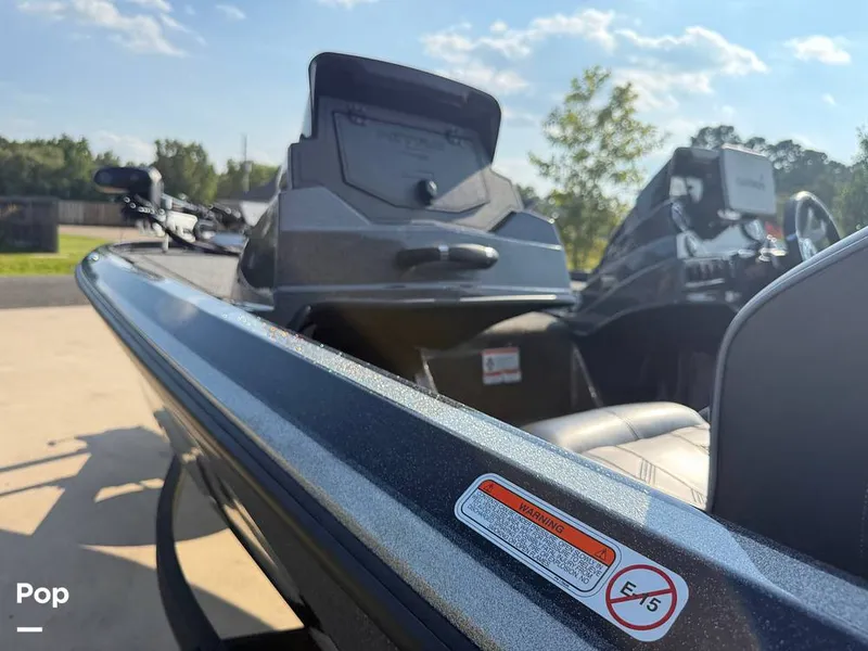 Slide: The Image of Nitro Z18 2023 - 15732122