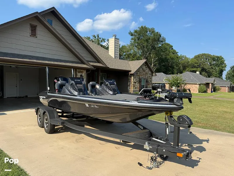 Slide: The Image of Nitro Z18 2023 - 15732103