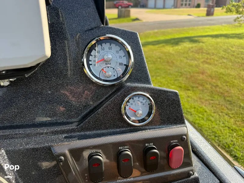 Slide: The Image of Nitro Z18 2023 - 15732176