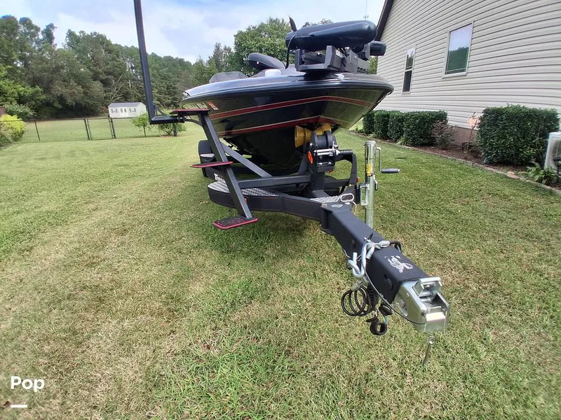 Slide: The Image of Triton 18 TRX 2022 - 15912623