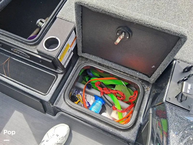 Slide: The Image of Triton 18 TRX 2022 - 15912673