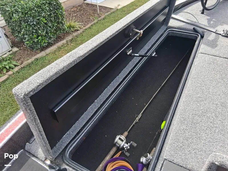 Slide: The Image of Triton 18 TRX 2022 - 15912674