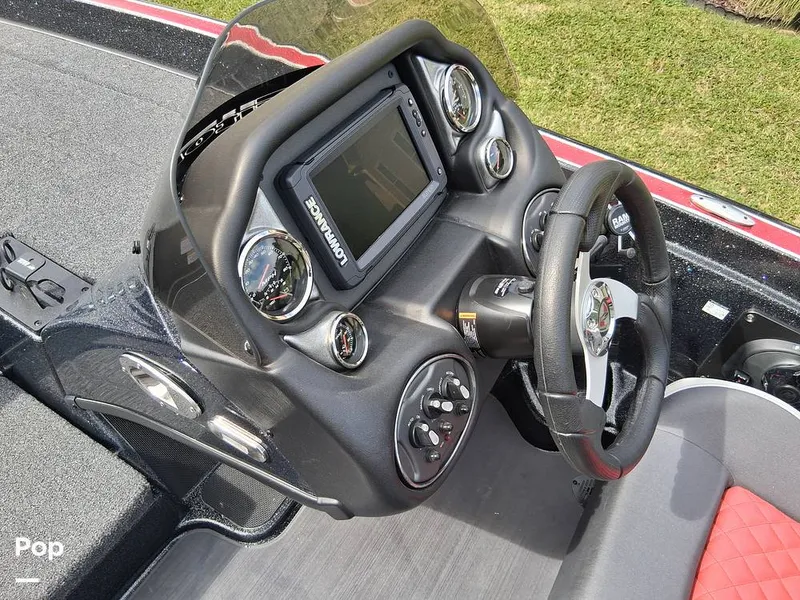 Slide: The Image of Triton 18 TRX 2022 - 15912681