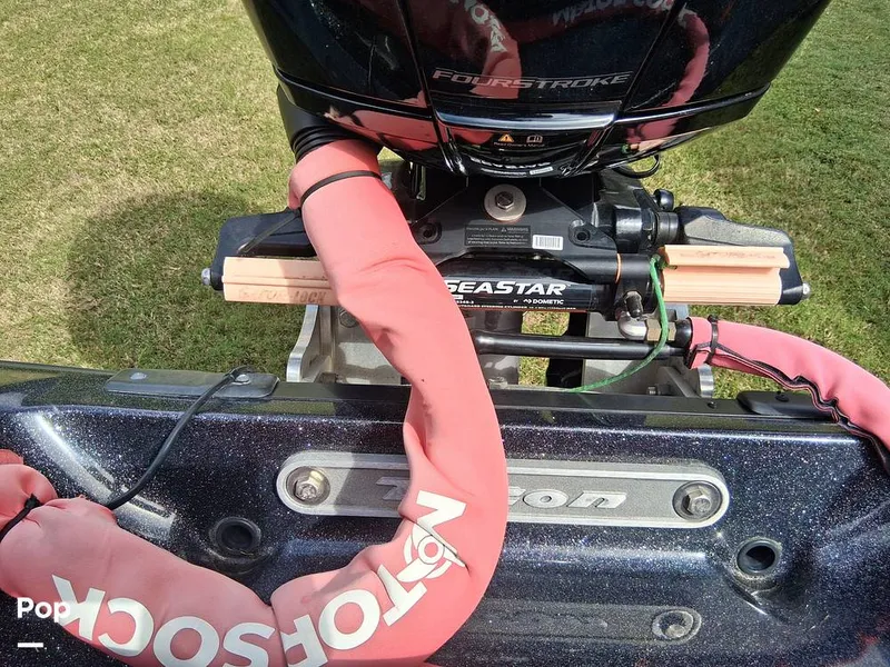 Slide: The Image of Triton 18 TRX 2022 - 15934166