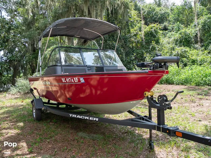 Slide: The Image of Tracker Pro Guide V16 SC 2024 - 15777436