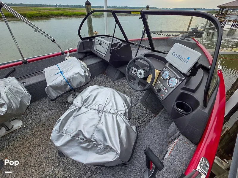 Slide: The Image of Tracker Pro Guide V16 SC 2024 - 15777439