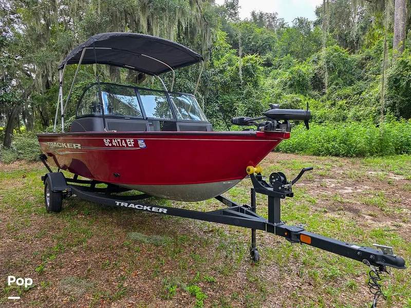 Slide: The Image of Tracker Pro Guide V16 SC 2024 - 15928724