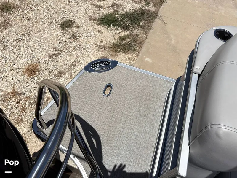 Slide: The Image of Aqua 235 SB 2020 - 15710334