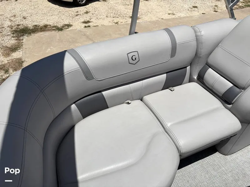 Slide: The Image of Aqua 235 SB 2020 - 15710338