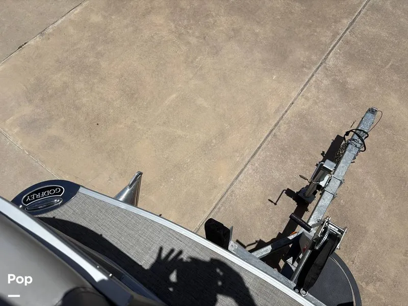 Slide: The Image of Aqua 235 SB 2020 - 15710349