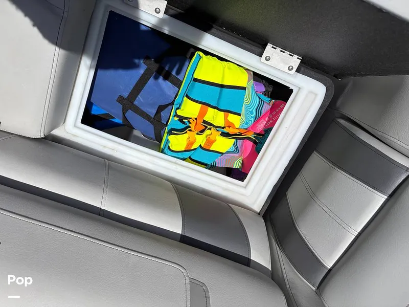 Slide: The Image of Bow Passenger Seating With Storage - 15710359