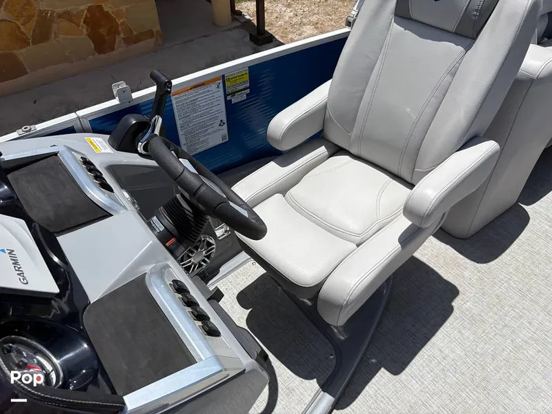 Slide: The Image of Aqua 235 SB 2020 - 15710362