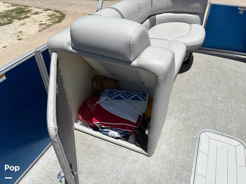 Slide: The Image of Compartment Storage - 15710364