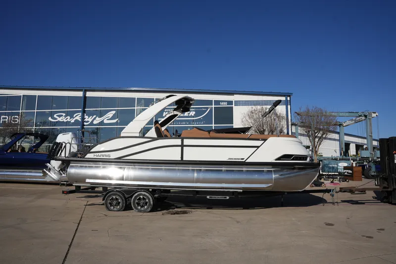 The Image of Harris Grand Mariner 250 2026 - 0